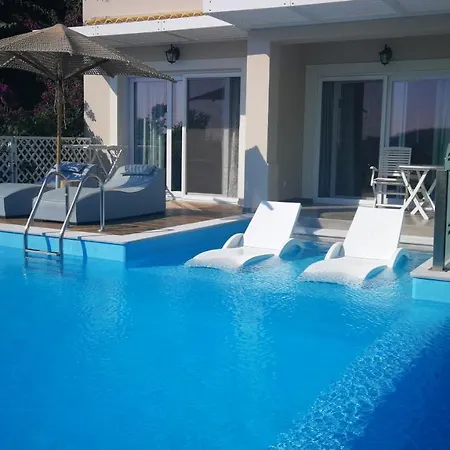 Paralia Luxury آغيوس ستيفانوس