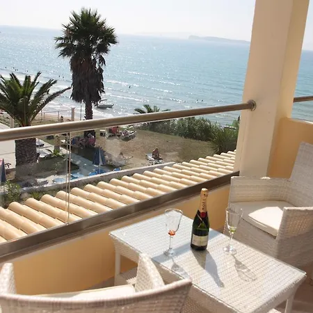 Paralia Luxury شقة *
