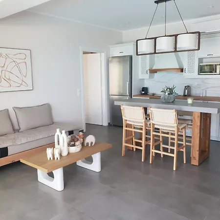 Paralia Luxury Apartment