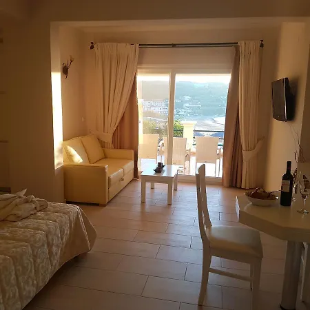 Paralia Luxury * آغيوس ستيفانوس