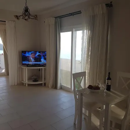 Paralia Luxury آغيوس ستيفانوس