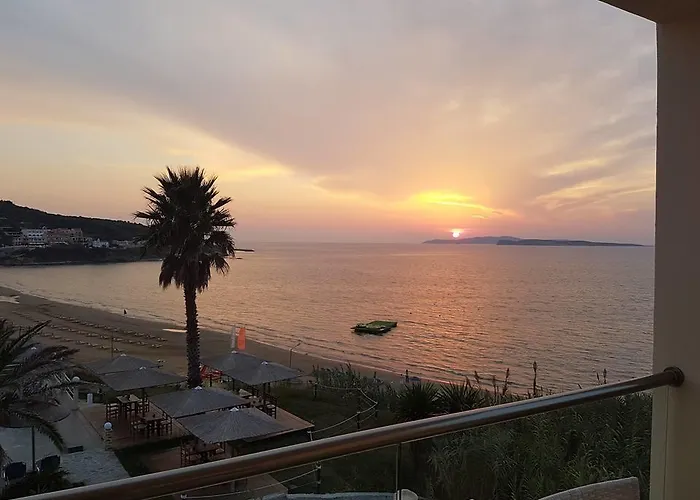 Paralia Luxury Apartment