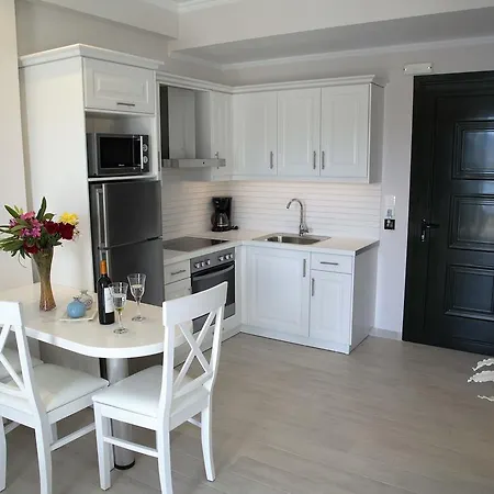 Paralia Luxury * איוס סטפנוס