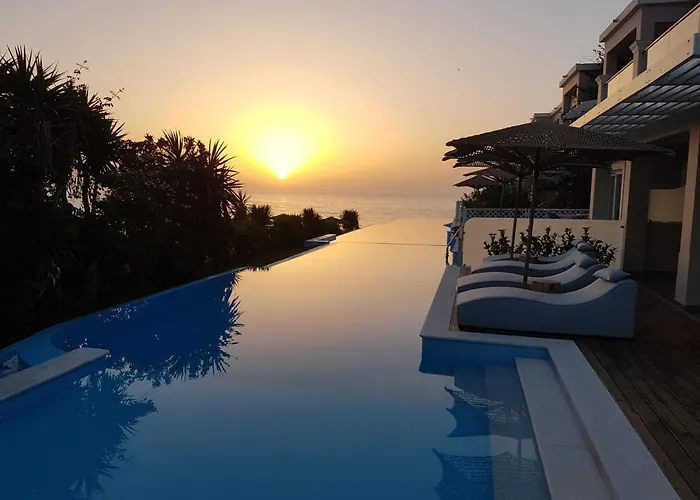 Paralia Luxury